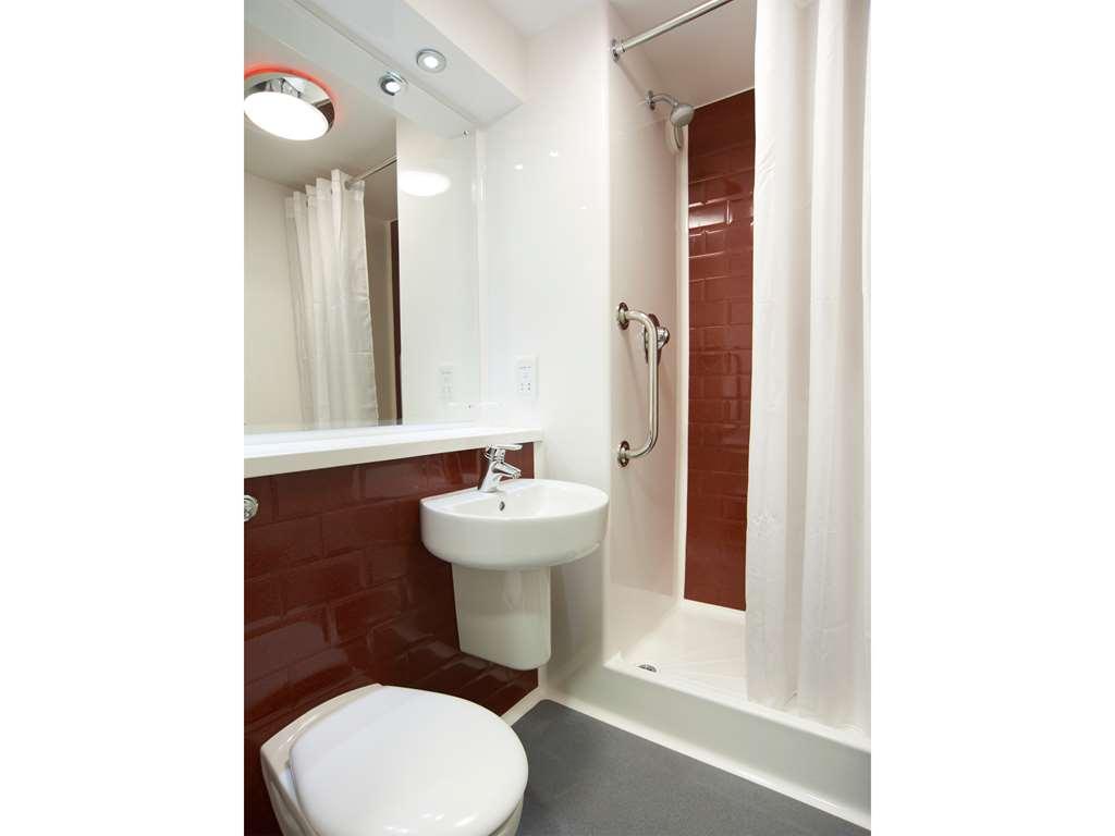 Travelodge Кайрфилли Номер фото