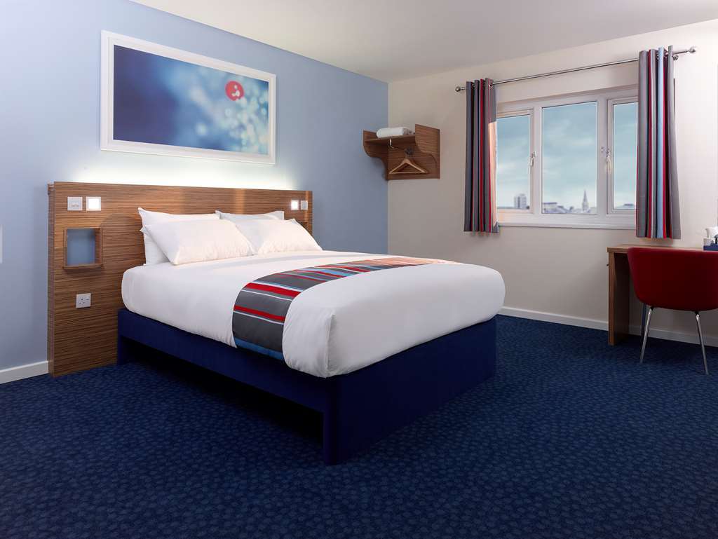 Travelodge Кайрфилли Номер фото